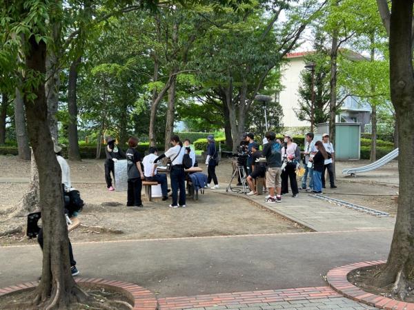 写真：館近隣公園での撮影の様子（撮影日：9月16日）