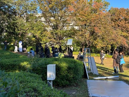 ↑館近隣公園での撮影風景(1)