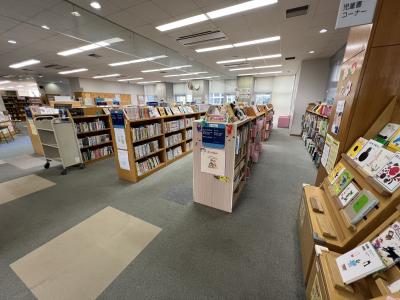 絵本・児童書コーナー