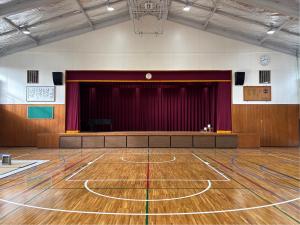 宗岡中学校体育館（内部）