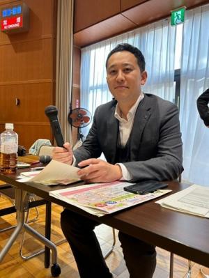 先輩職員のの声